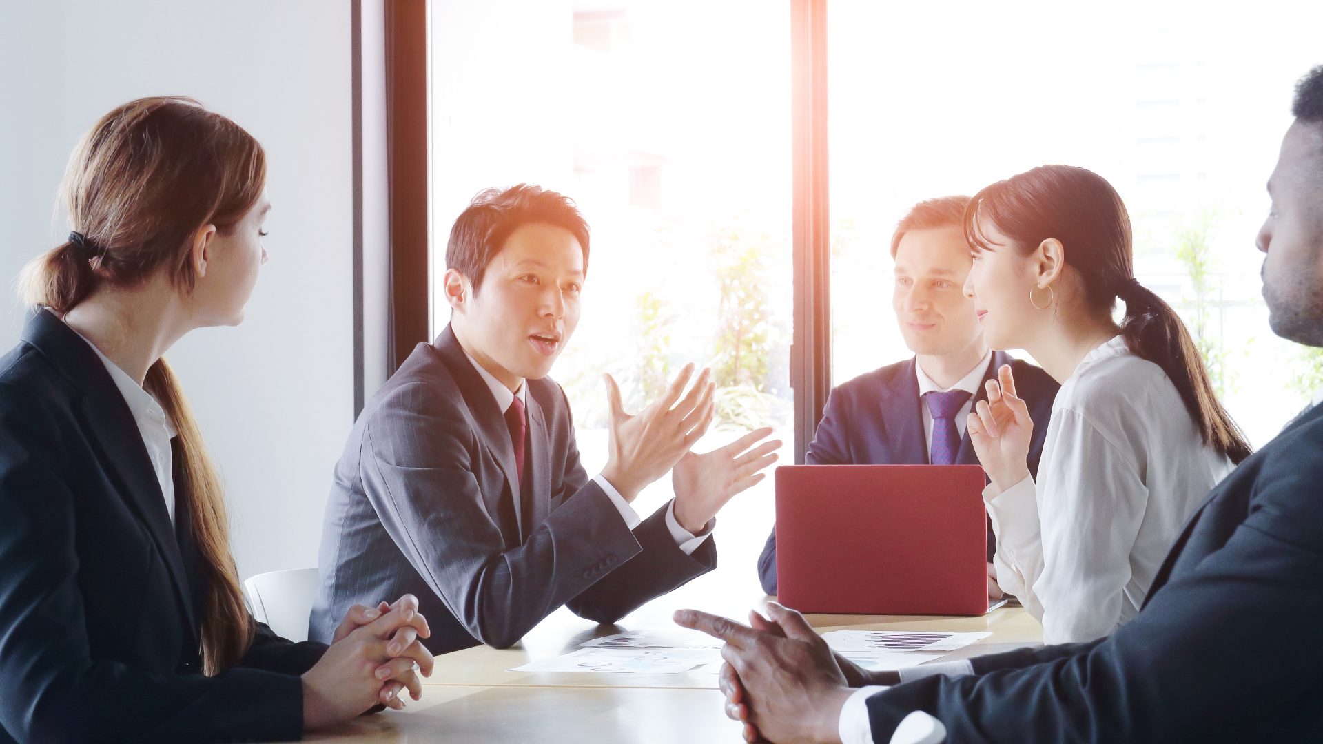転職するならどっち?船会社か、フォワーダーか? | 転職